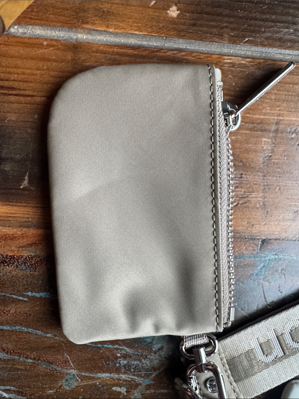 Lululemon Dual Pouch Wristlet in Taupe & White - Picture 6 of 8